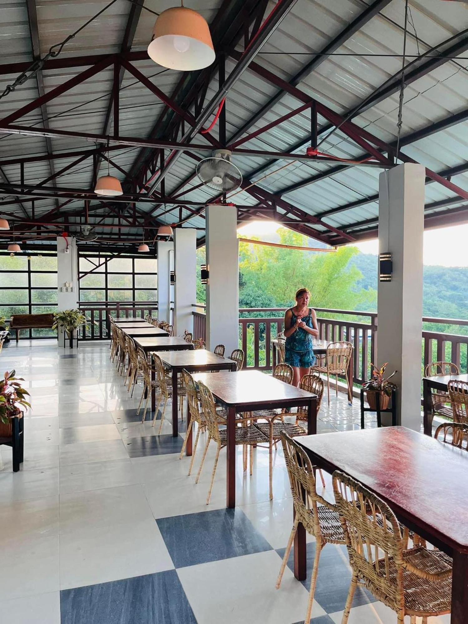 Mountain View Garden Inn โกรอน ภายนอก รูปภาพ